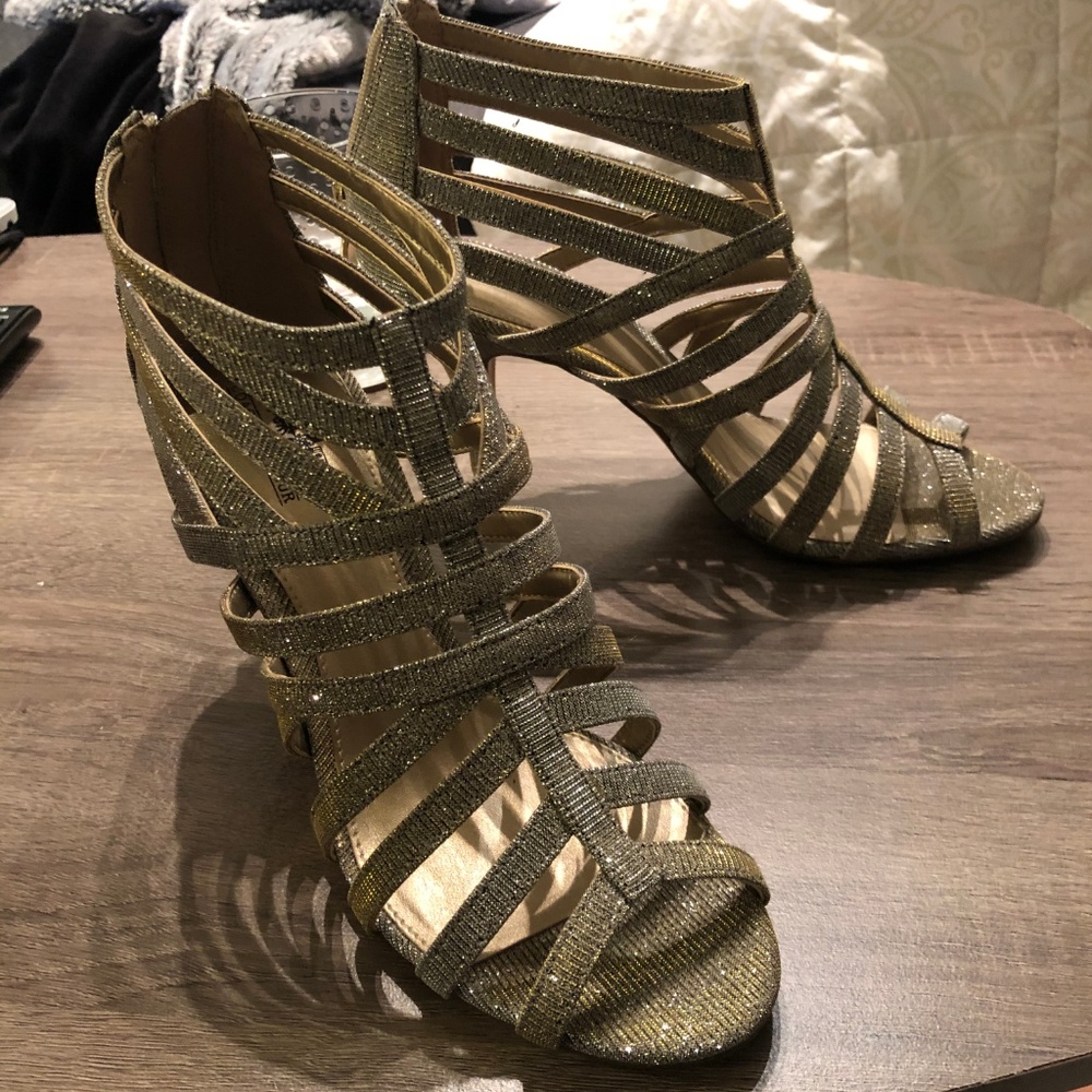Coach And Four Metallic Gold And Silver Heels